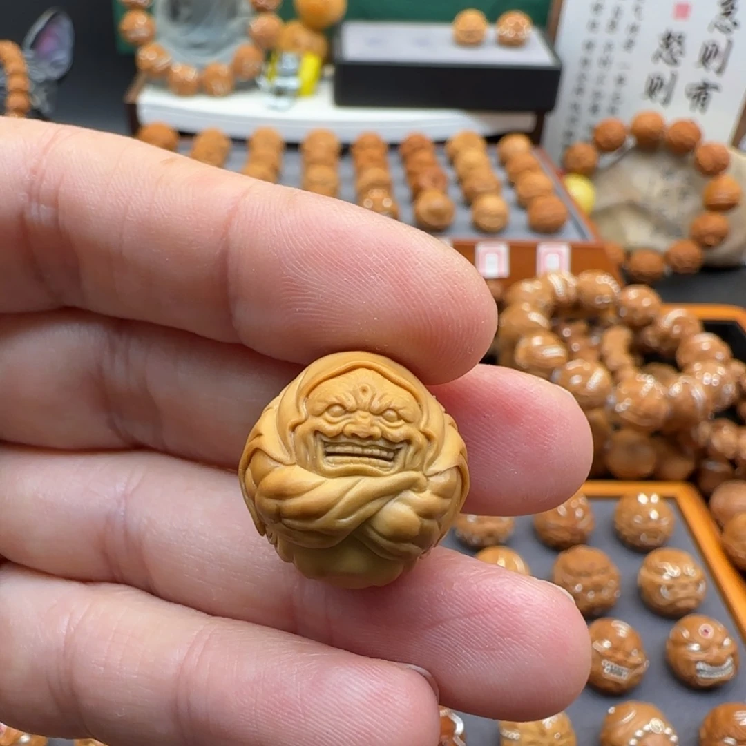 猴头核桃吊坠罗沙
