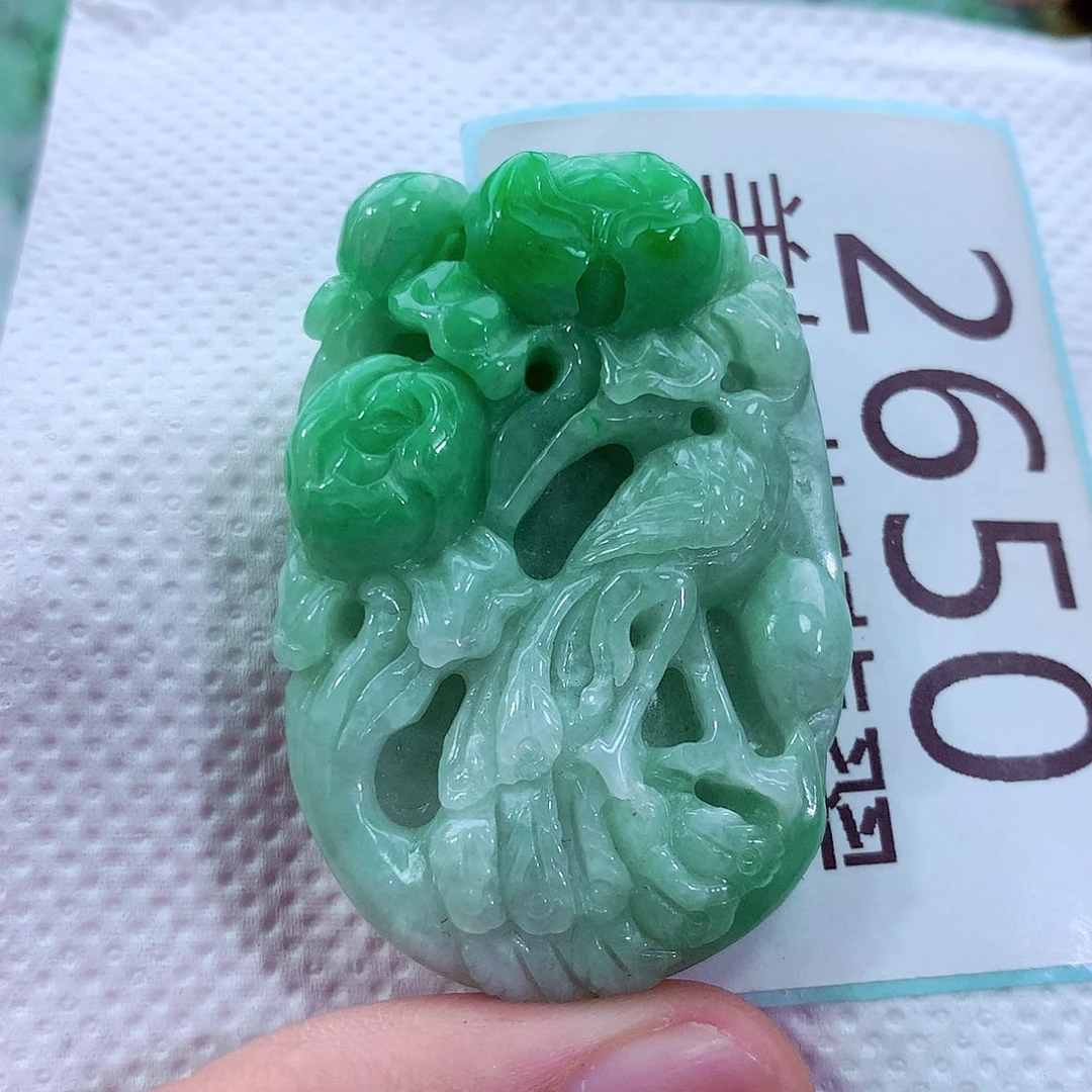 吊坠(不含链)未镶嵌翡翠