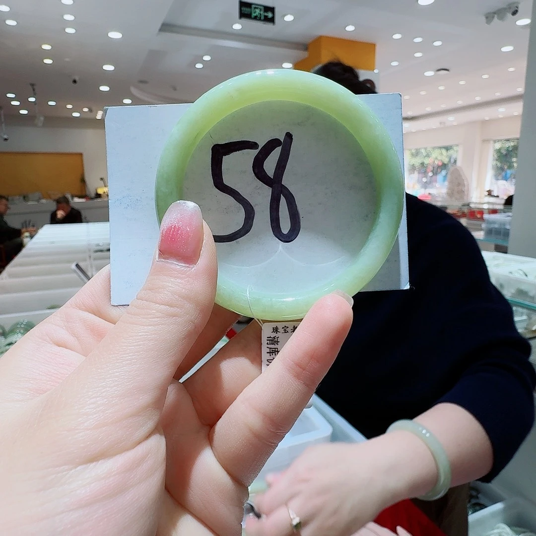 和田玉未镶嵌手镯98