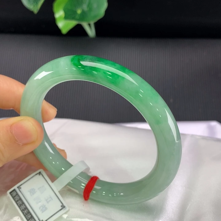 翡翠未镶嵌手镯圆条57