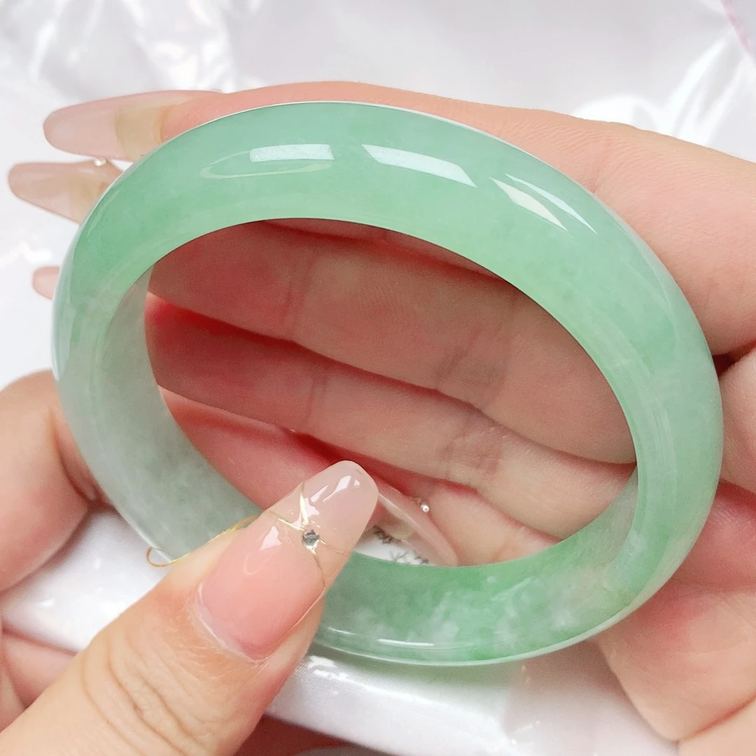 翡翠手镯未镶嵌抖音688