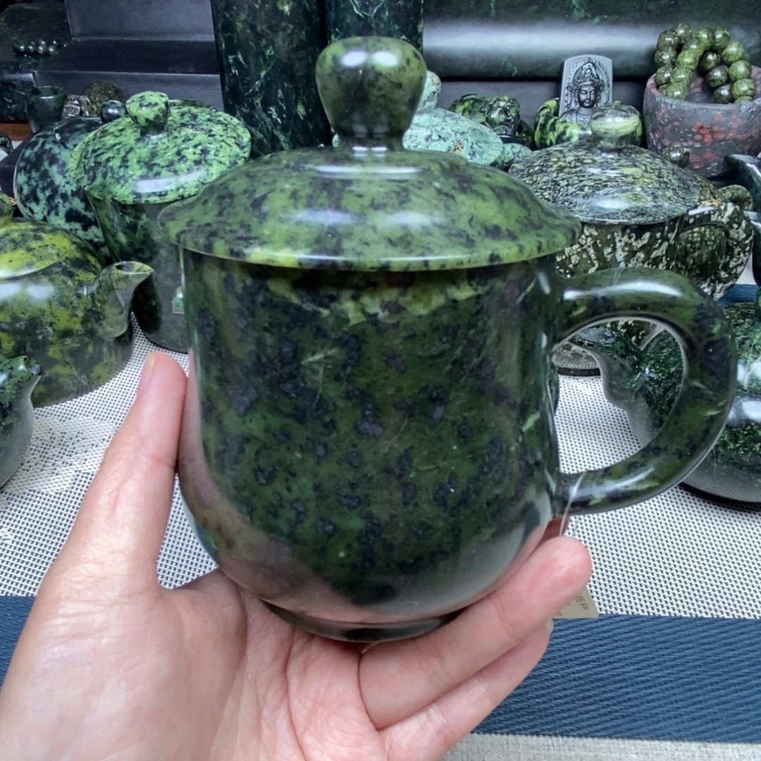 张***Z蛇纹石玉未镶嵌药王石水杯