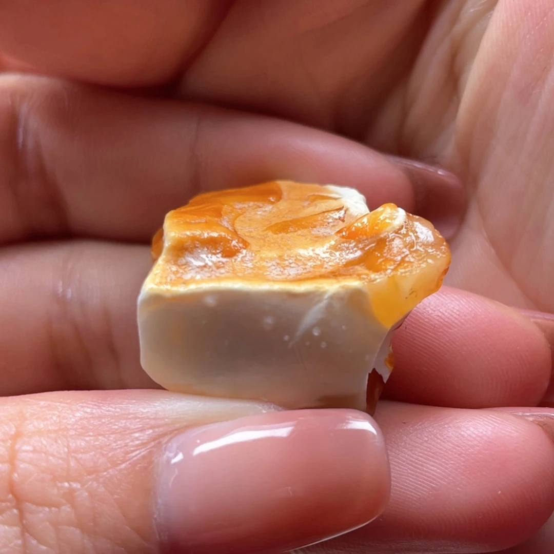 定制琥珀未镶嵌Q****?原石