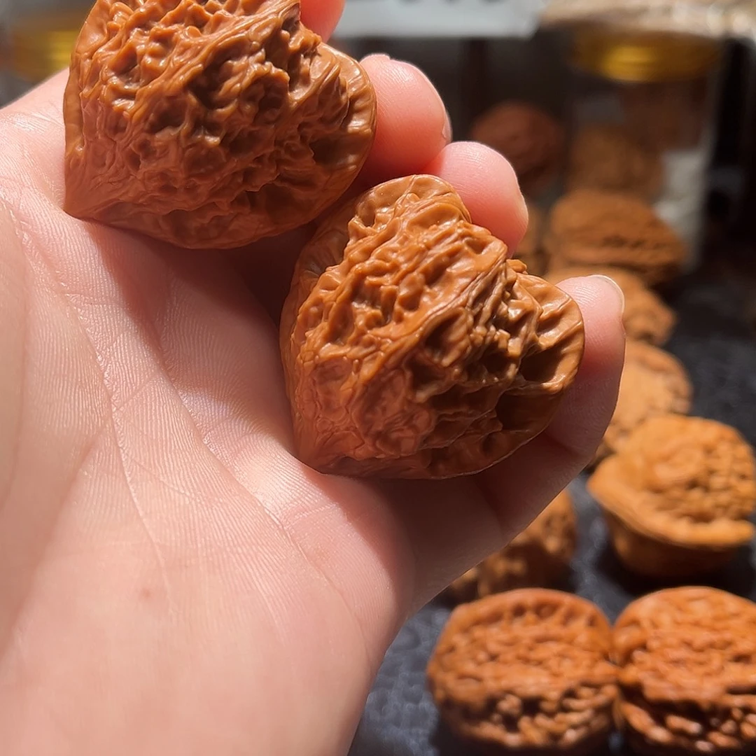 文玩核桃吊坠太行山野生公子帽