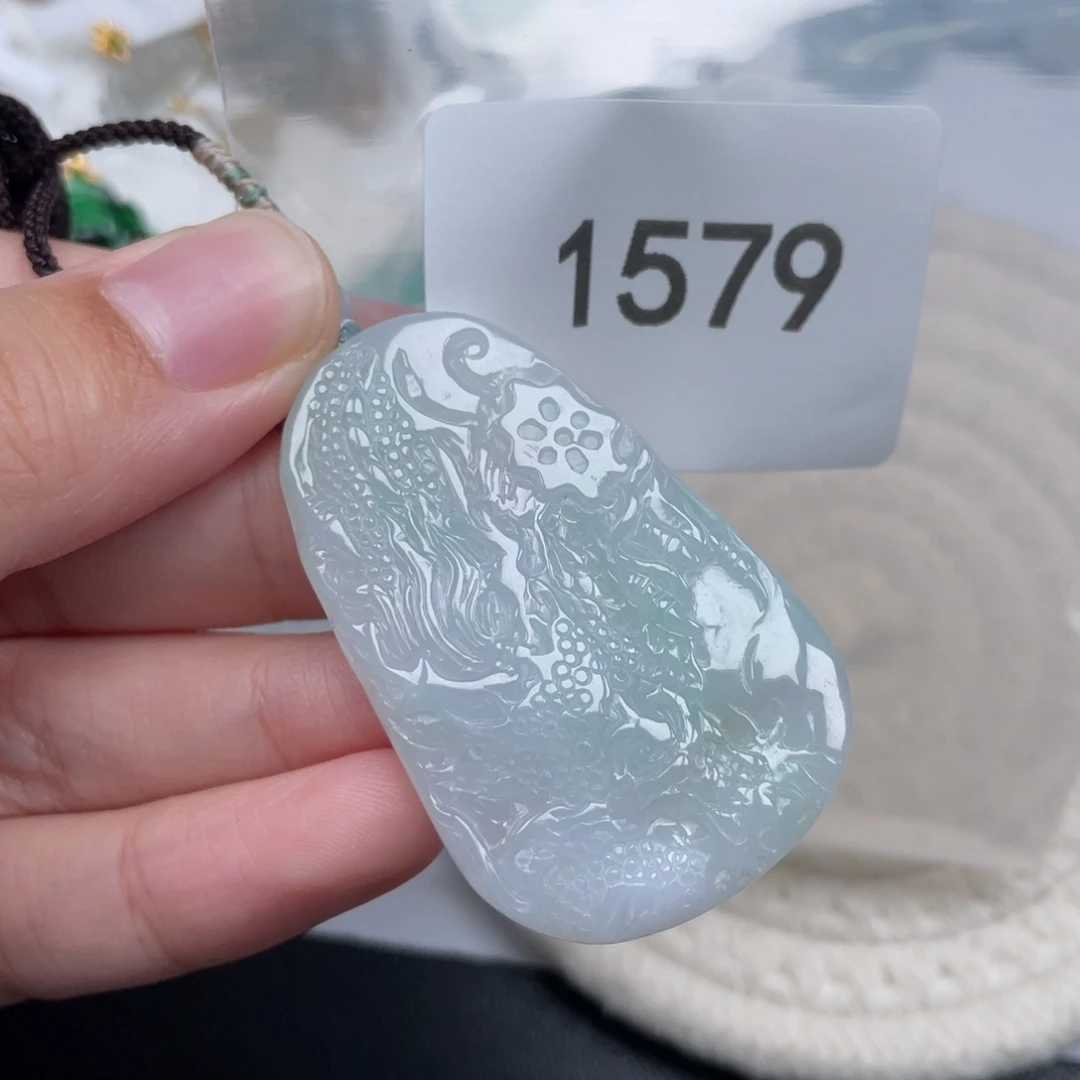 翡翠未镶嵌颈饰天然A货缅甸翡翠
