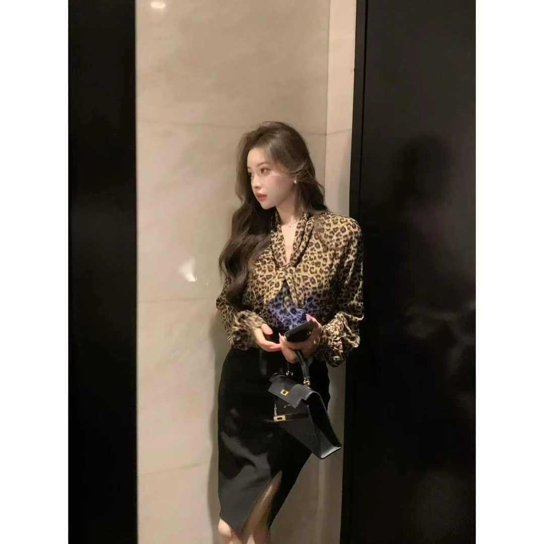 SZA【一梦江南】春季新款气质性感豹纹飘逸雪纺V领长袖衬衫A-1589