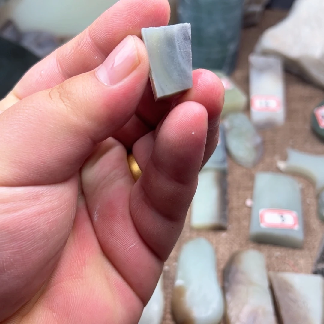 未镶嵌和田玉（糖玉）珠宝半成品