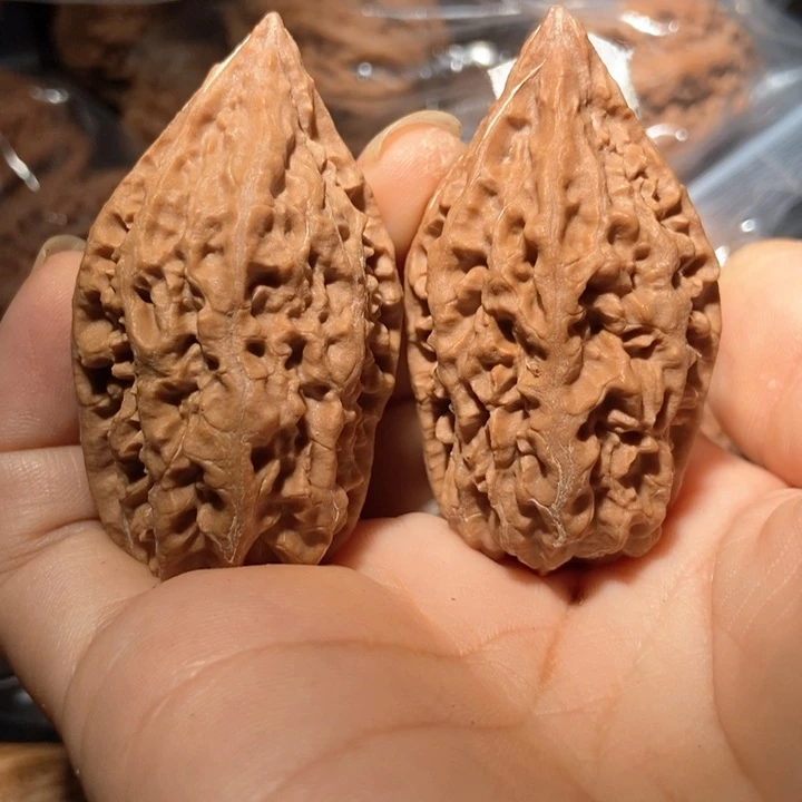 文玩核桃把件东北楸子小雪134