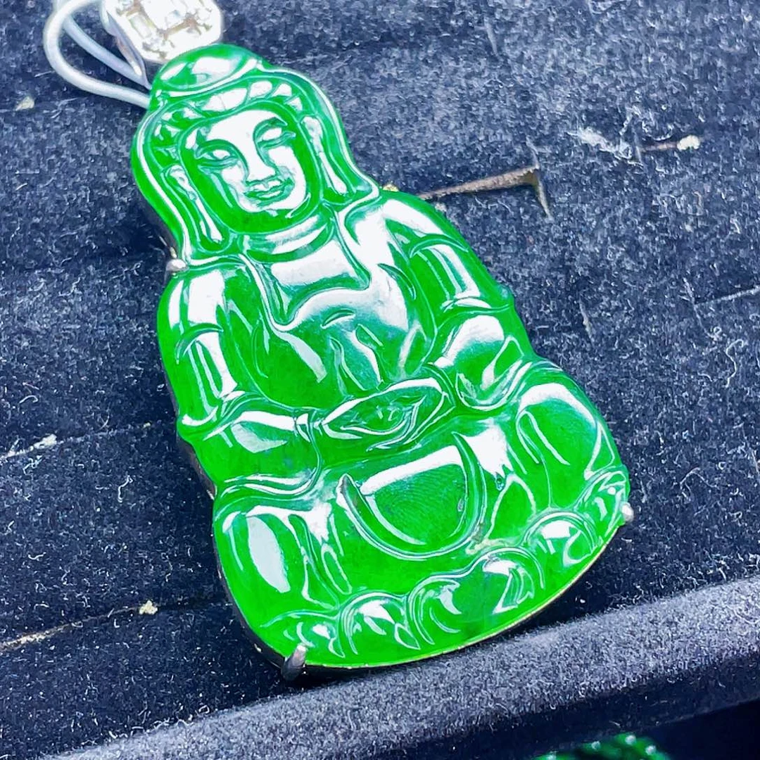 翡翠未镶嵌颈饰28