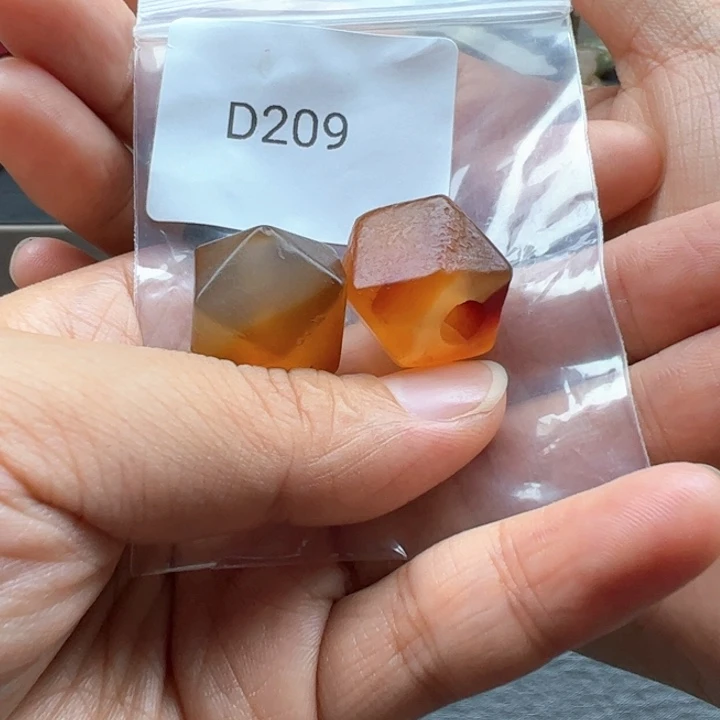 未镶嵌玛瑙/玉髓珠宝半成品