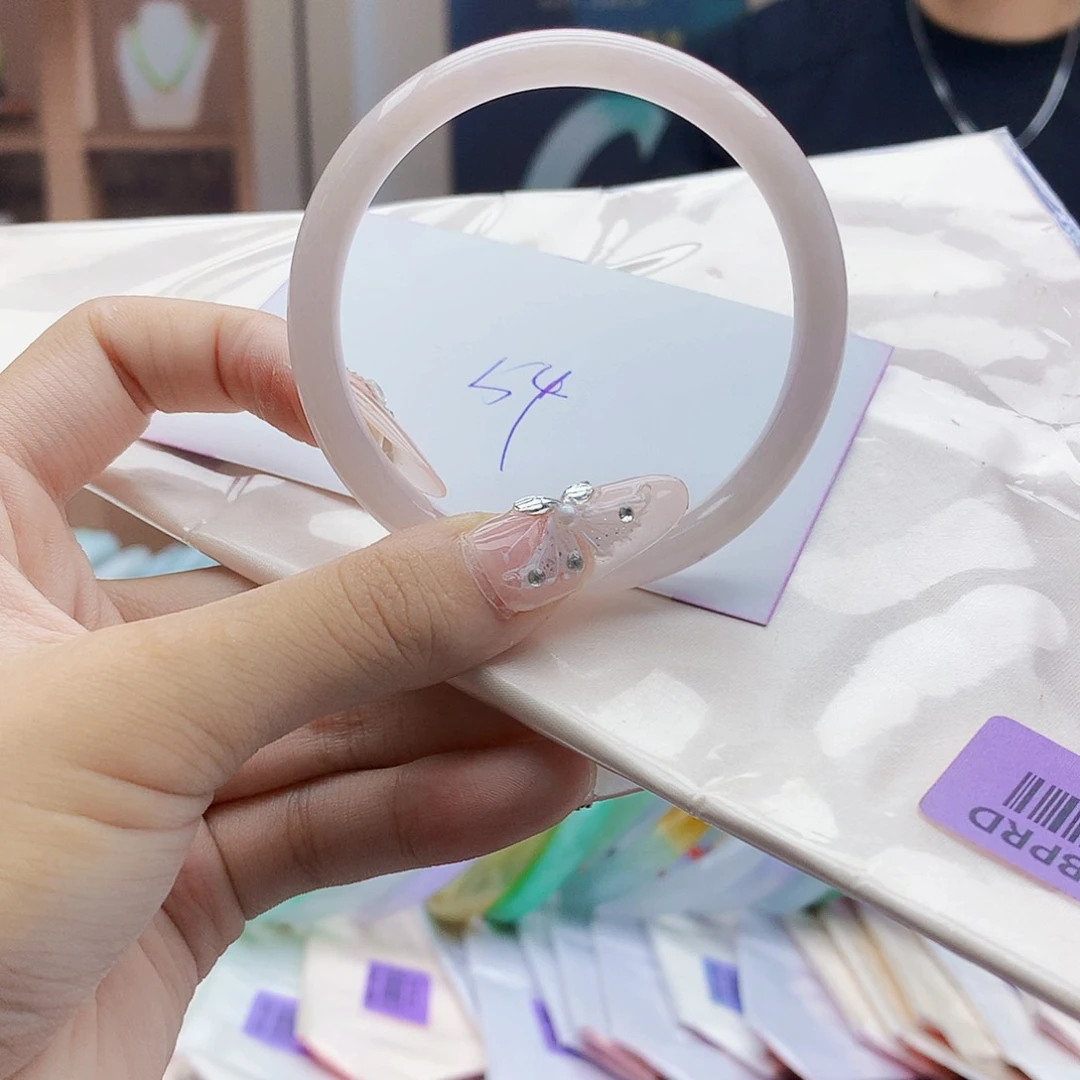 翡翠手镯未镶嵌567889989998899999