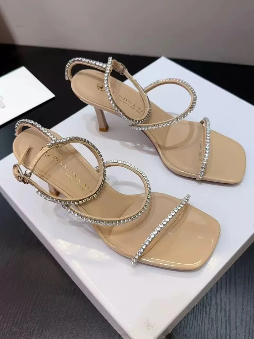 5568-1杏色细跟高跟鞋