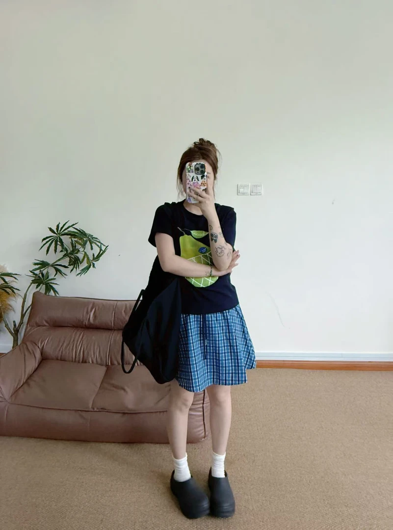 FRVXO鸭梨印花圆领无泡珠短袖T恤上衣木耳边格纹蓬蓬裙两件套装女