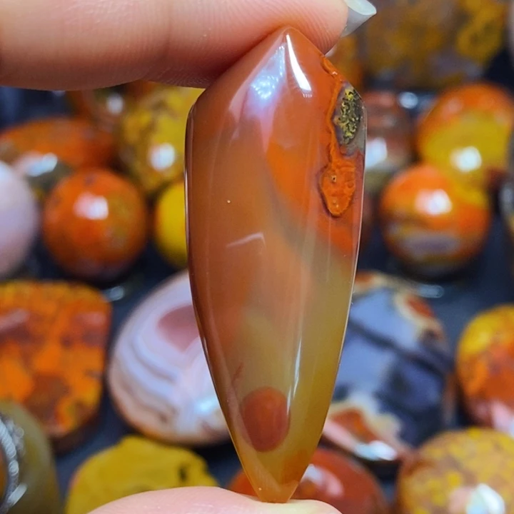 未镶嵌颈饰玛瑙/玉髓