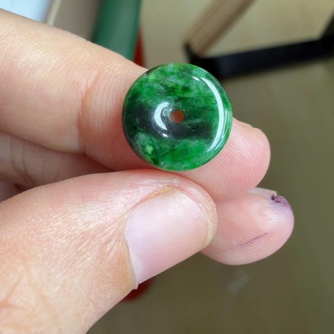 翡翠未镶嵌颈饰75