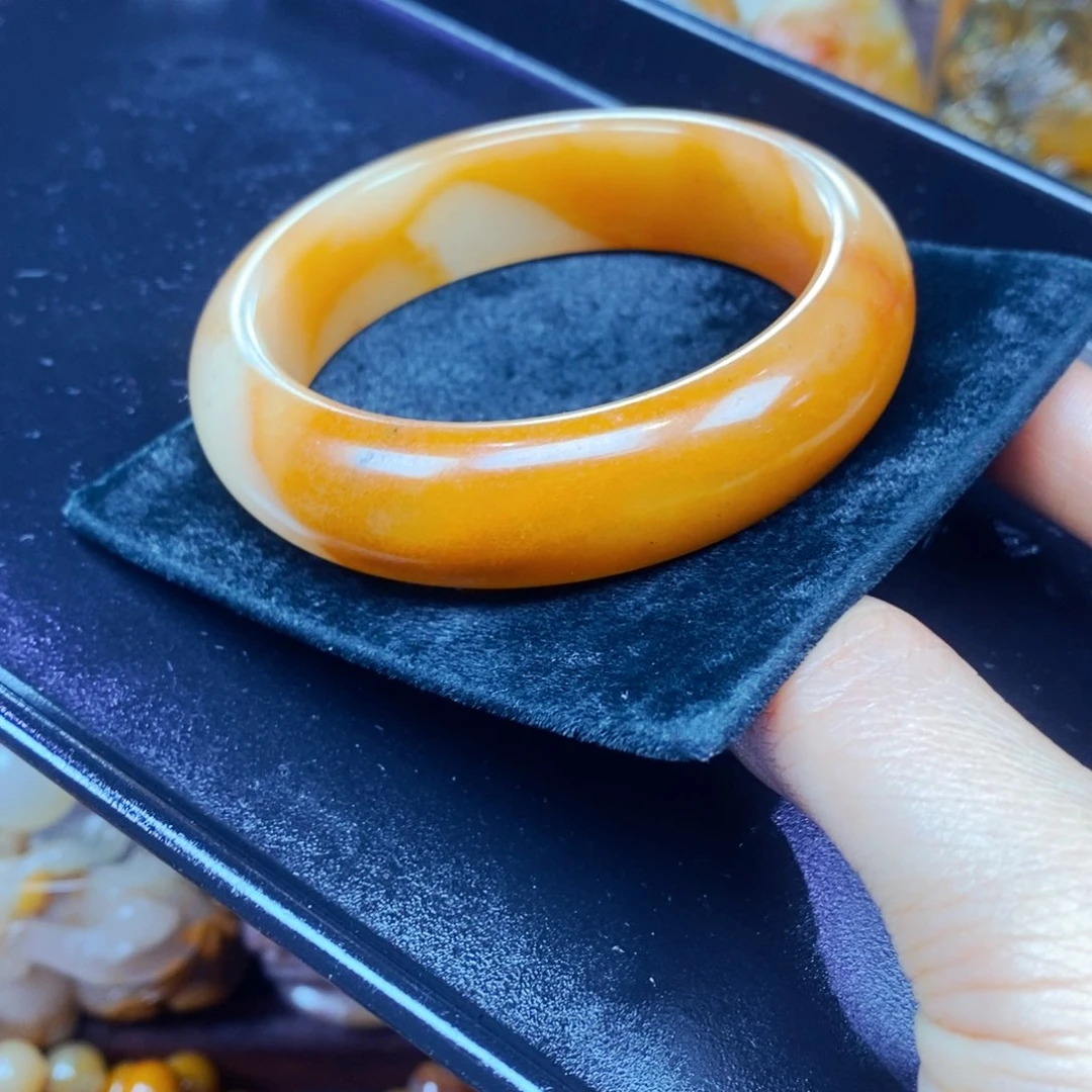 未镶嵌石英质玉（黄龙玉）吊坠(不含链)