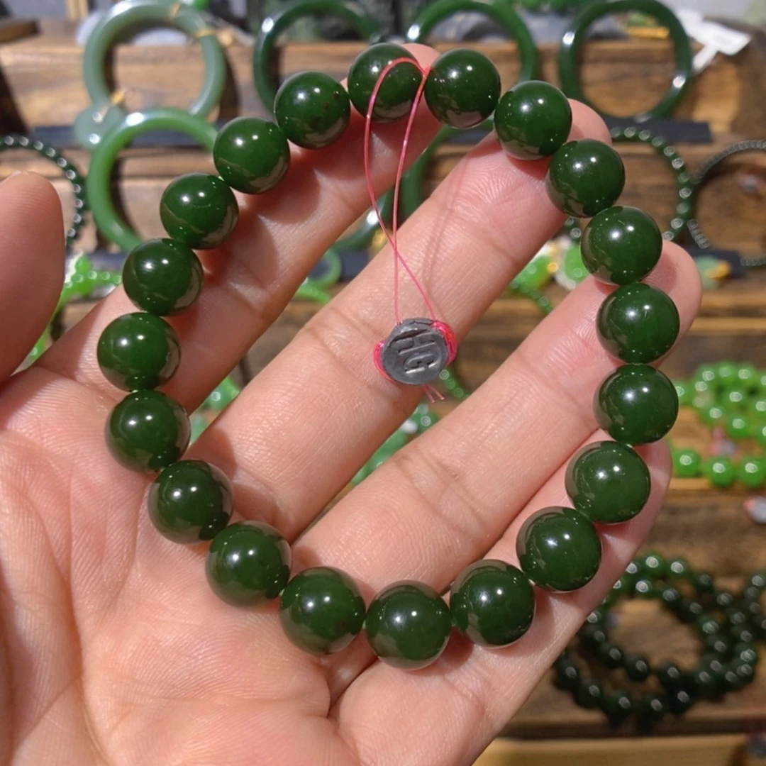 【闪购商品】吊坠(不含链)未镶嵌和田玉俄七红皮菠菜绿手串 10
