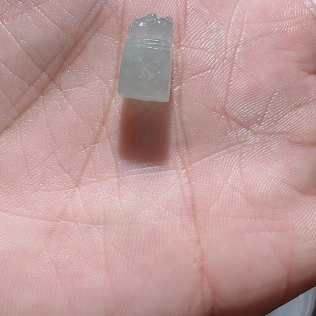 定制翡翠未镶嵌天然翡翠兔