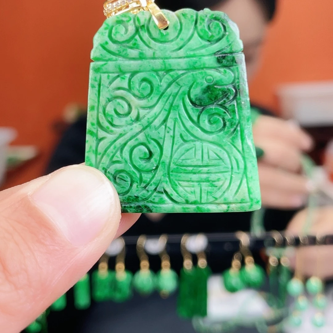 翡翠未镶嵌耳饰饰品