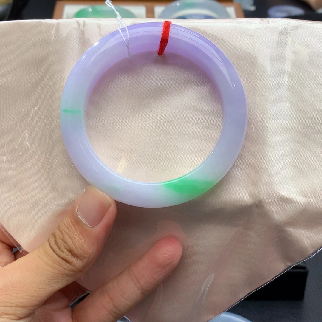 翡翠未镶嵌手镯正圈56