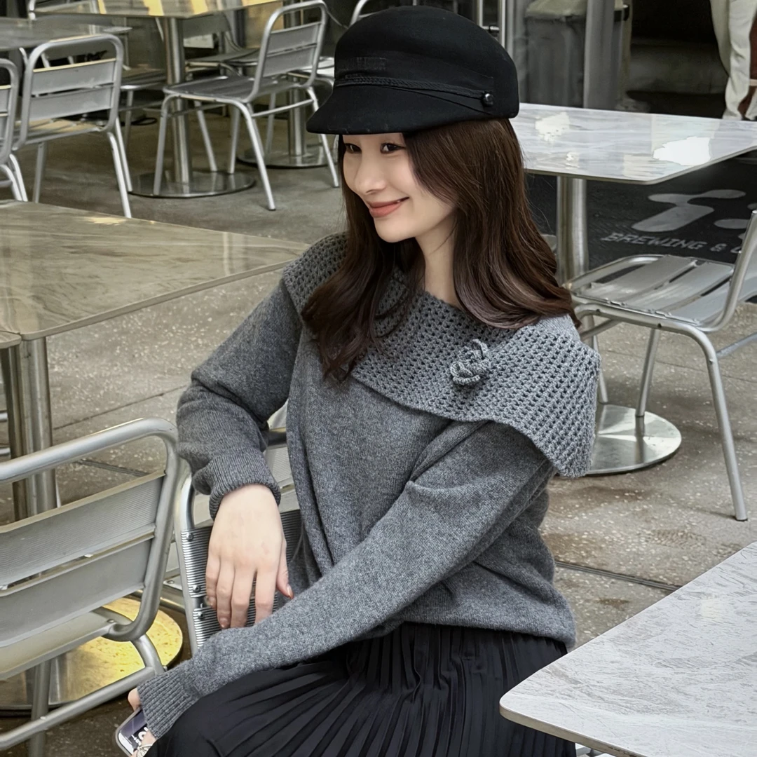 HELA AOMI “山茶花一字肩”绵羊毛100%搭肩绣花针织衫CY5CM34524