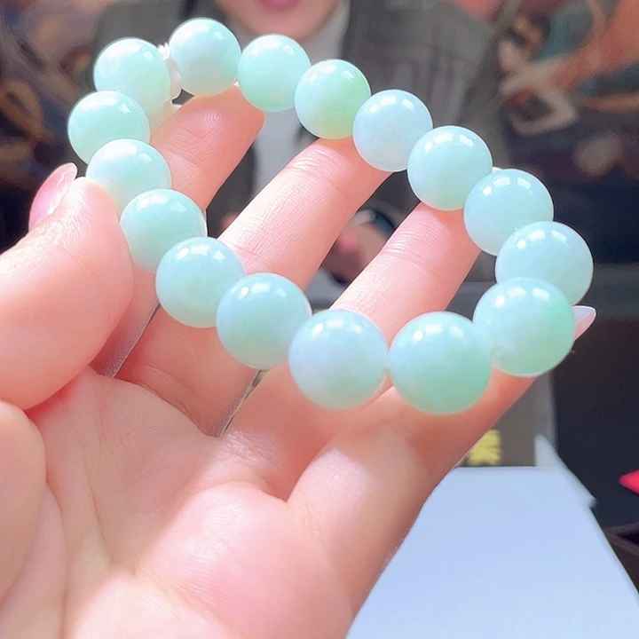 翡翠未镶嵌颈饰多样性发1️⃣吊坠