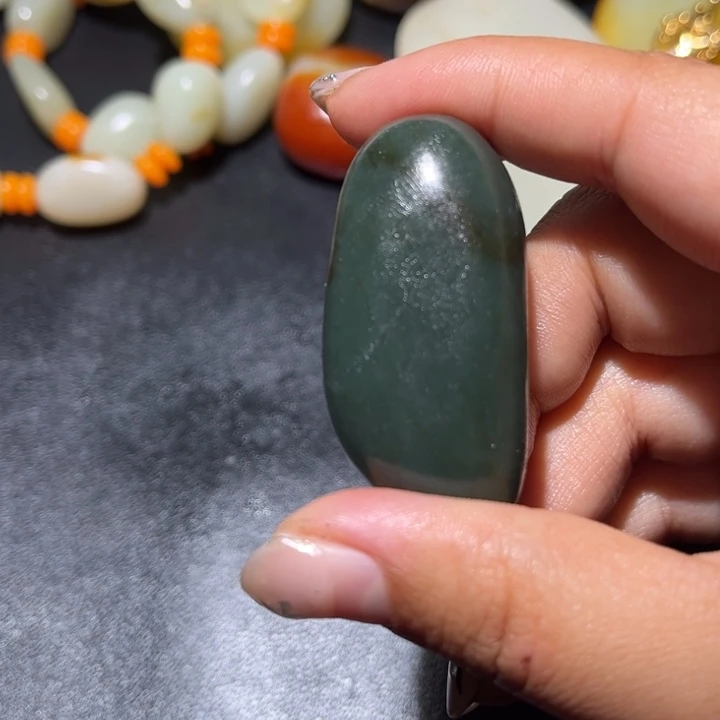 和田玉未镶嵌珠宝奇石