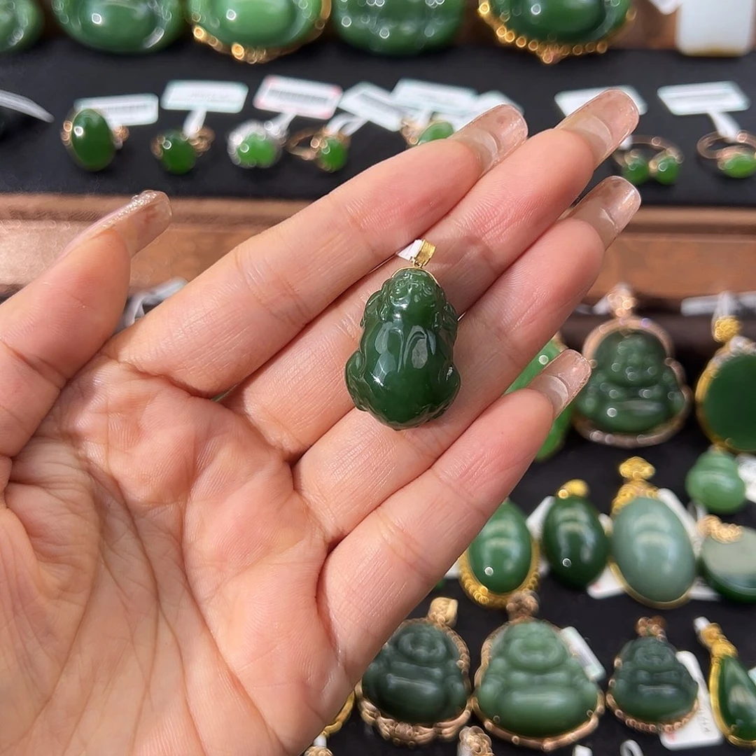 和田玉（碧玉）18K金镶嵌颈饰