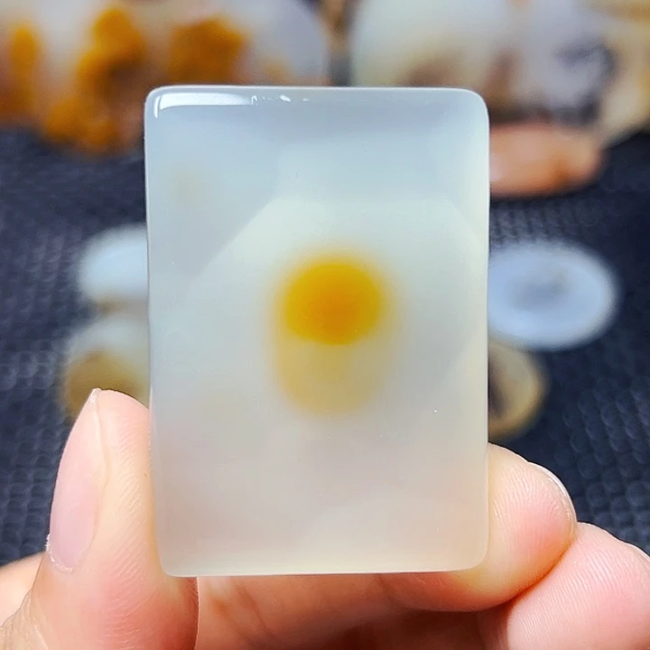玛瑙/玉髓未镶嵌珠宝半成品