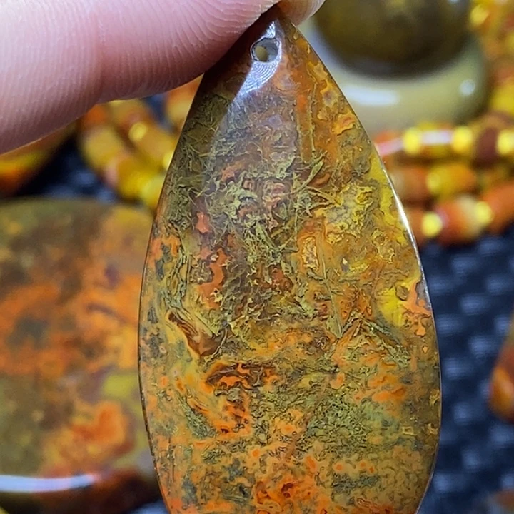 玛瑙/玉髓颈饰未镶嵌