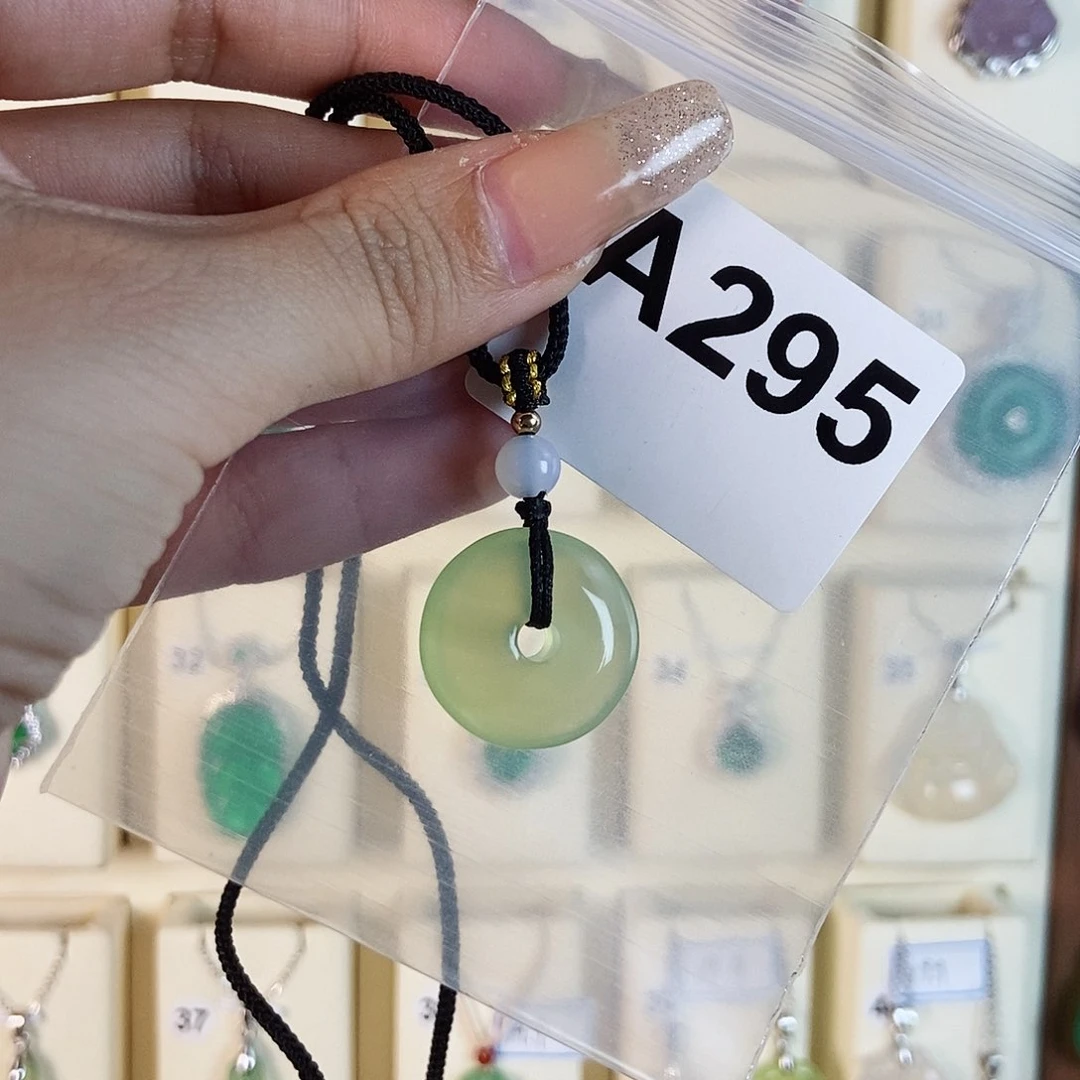 玛瑙/玉髓颈饰合金