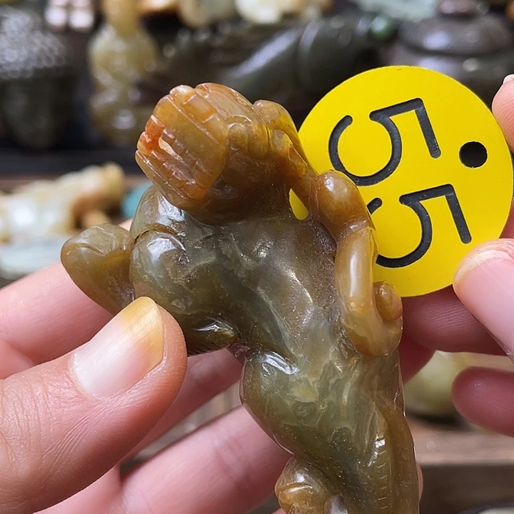 和田玉（糖玉）未镶嵌颈饰