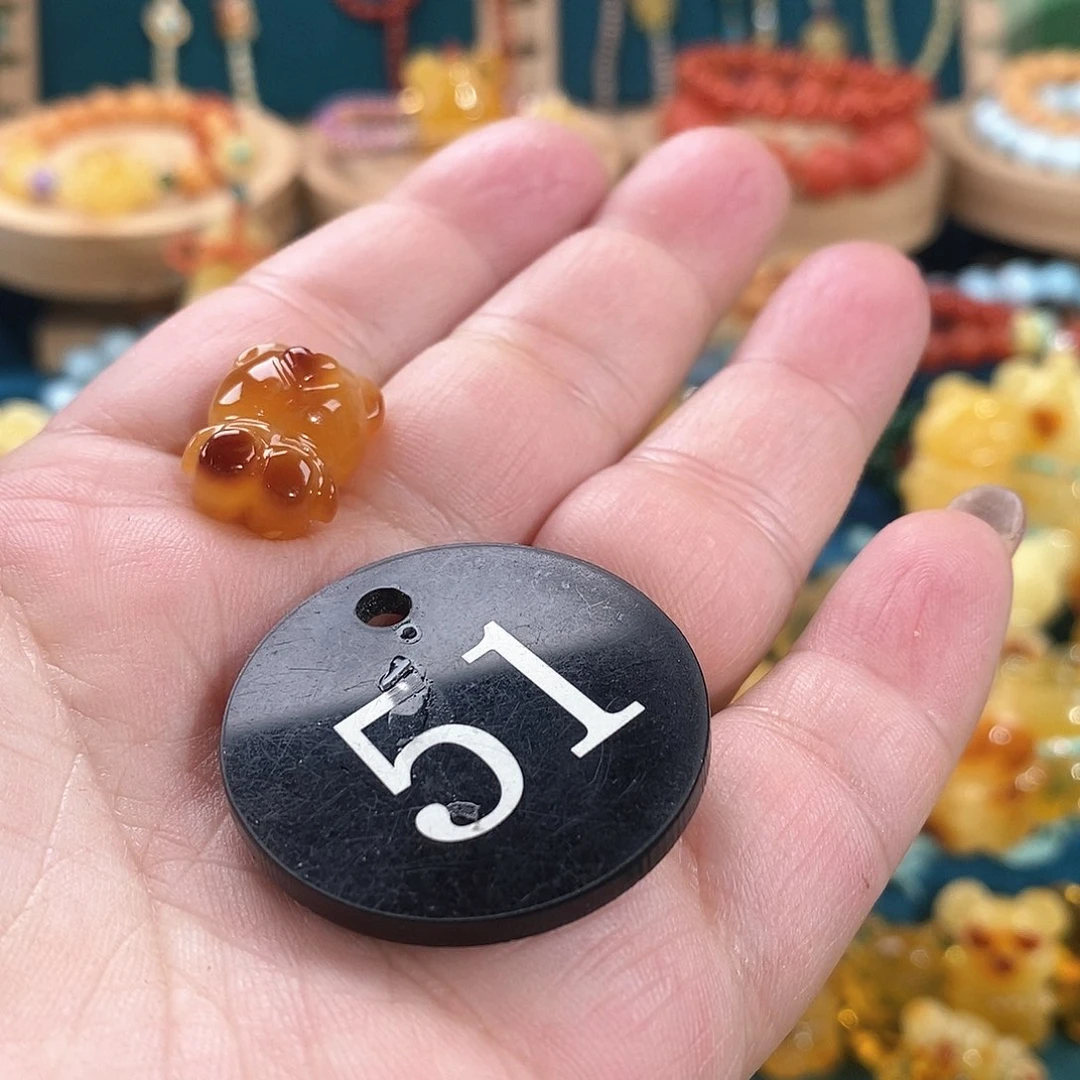 琥珀颈饰未镶嵌双*妈裸石