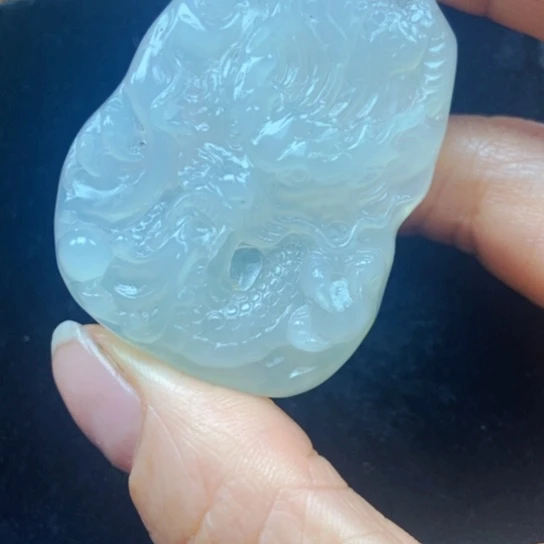 石英质玉（黄龙玉）未镶嵌颈饰