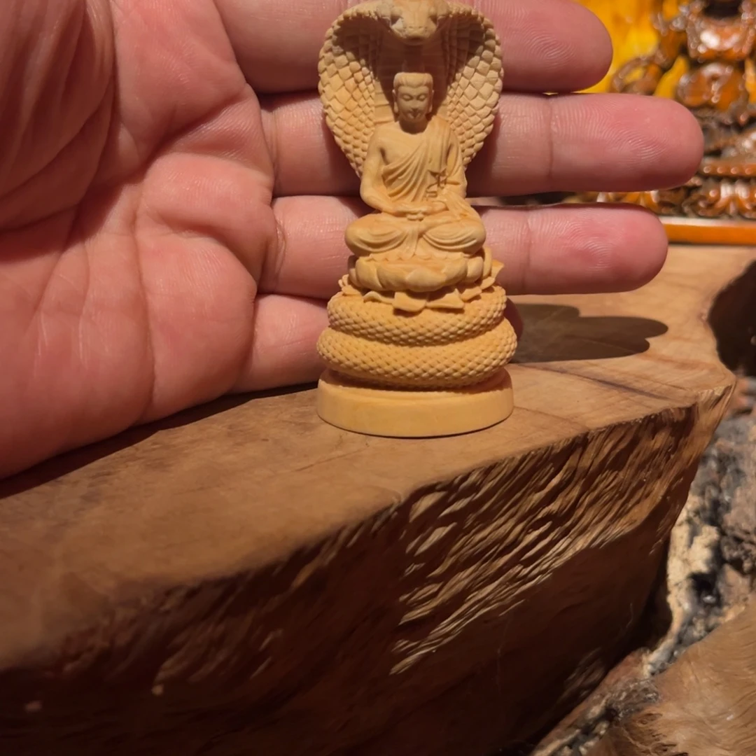 木黄杨木释迦摩尼佛