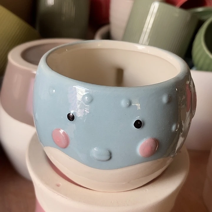 摆件陶盆有孔 瑕疵介意勿拍