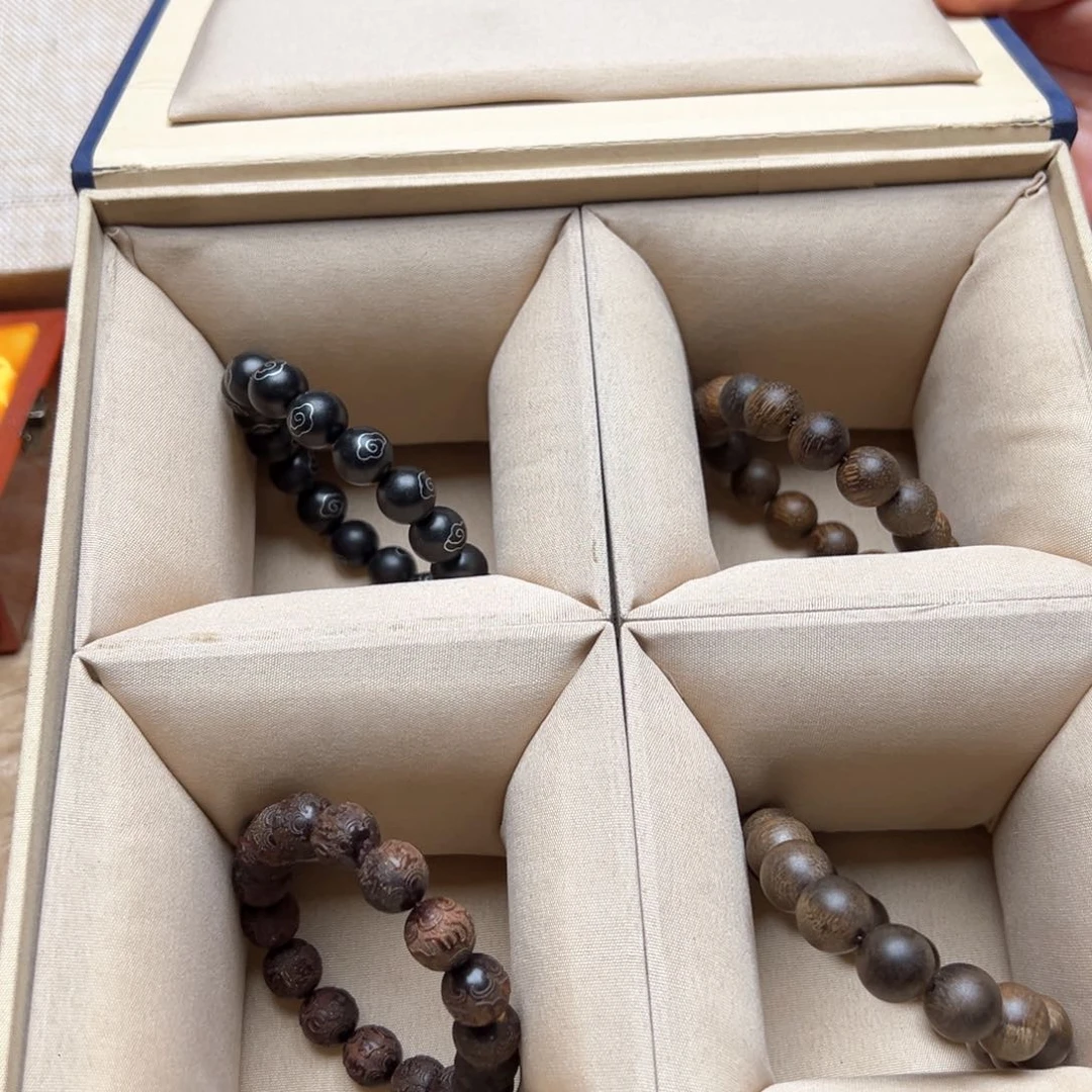 大叶紫檀（黑酸枝木类）