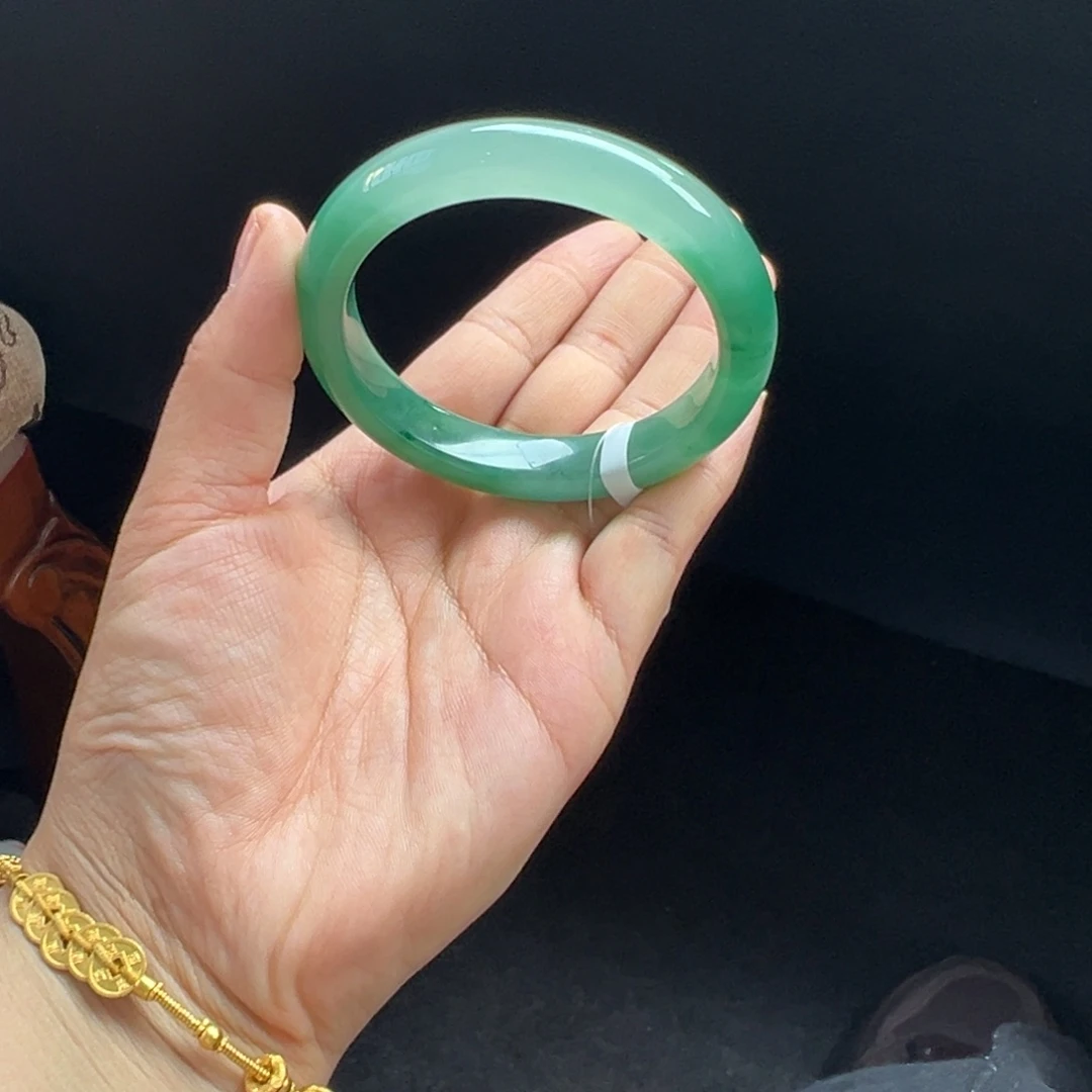 石英质玉未镶嵌手镯