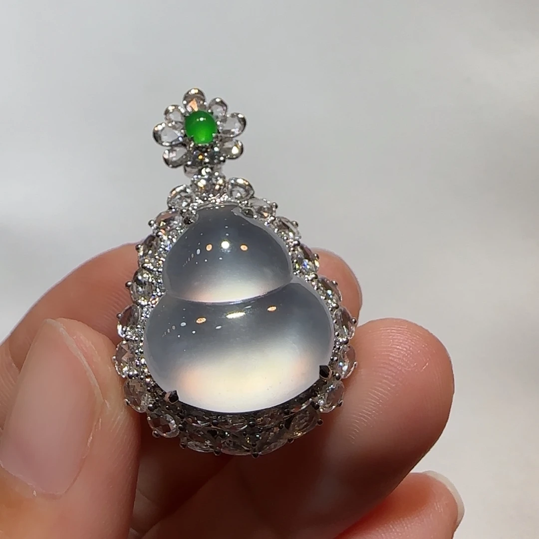 翡翠18K金镶嵌吊坠(不含链)葫芦