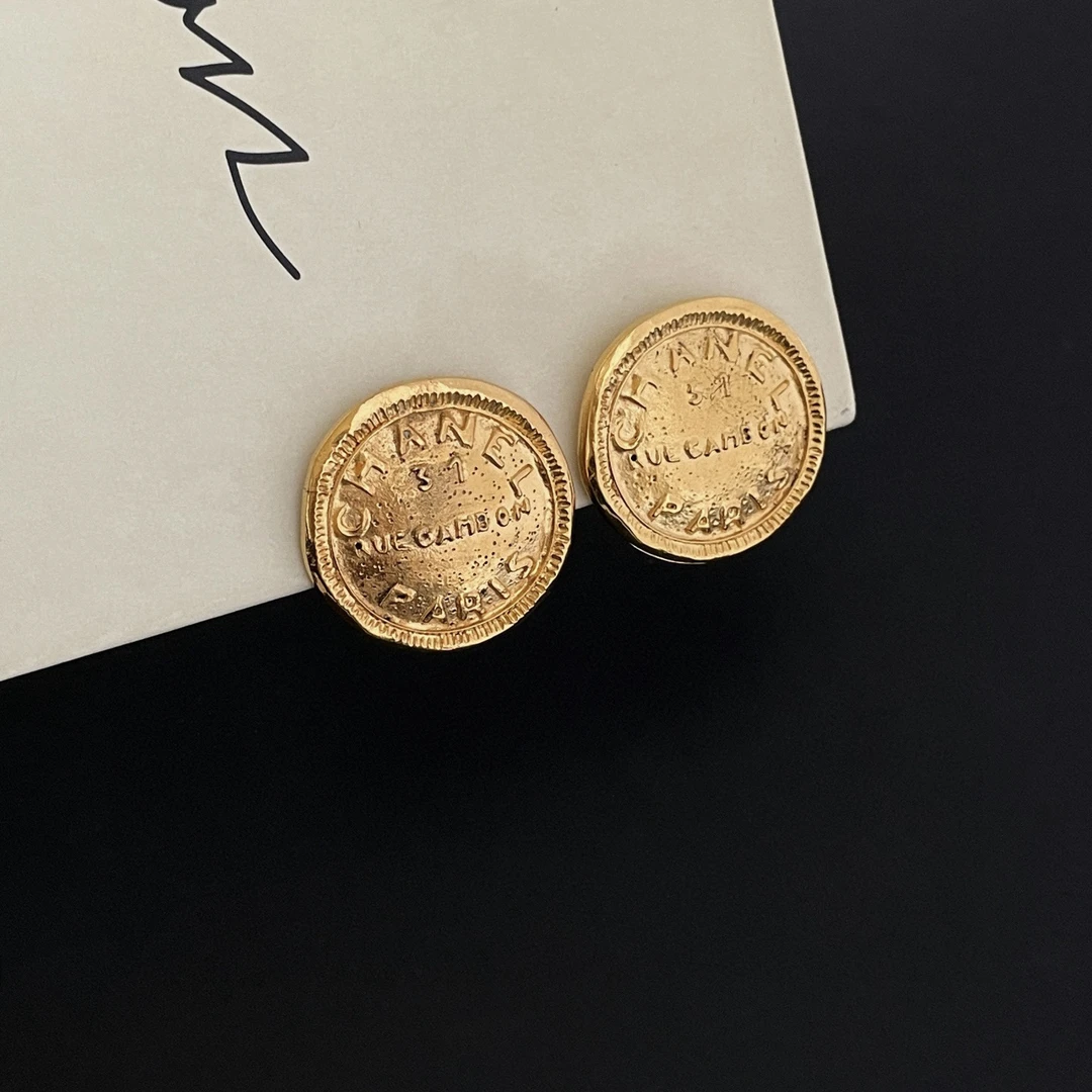 95新 Chanel/香奈儿 中古金色圆饼耳夹 5683