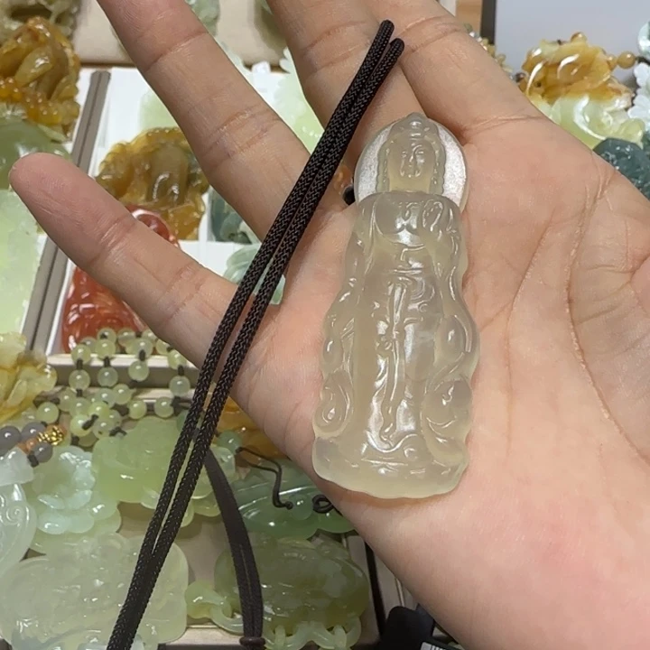 蛇纹石玉吊坠未镶嵌