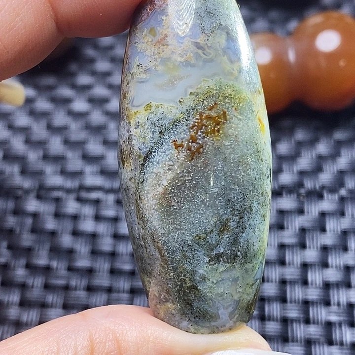 哥***：玛瑙/玉髓未镶嵌颈饰