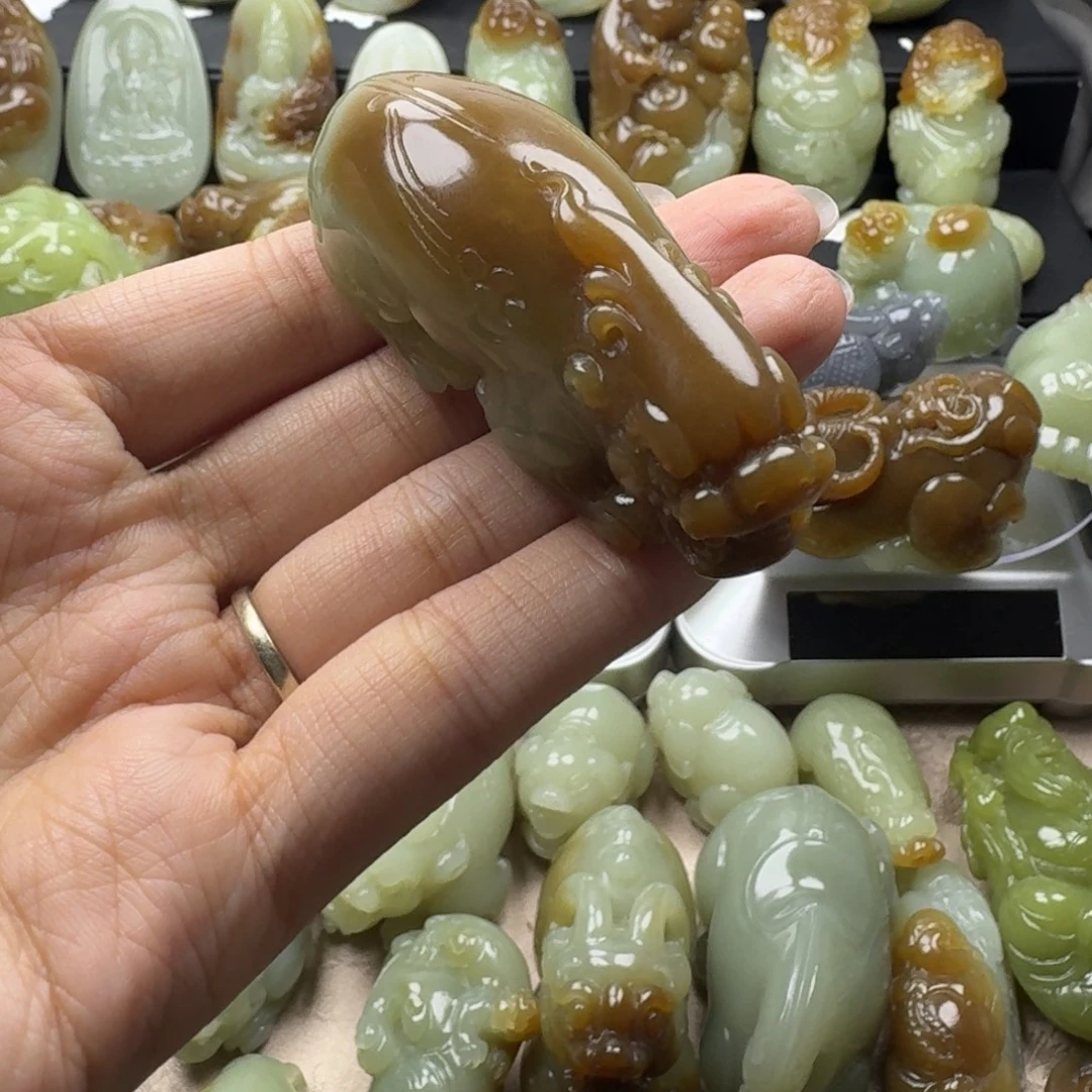 和田玉未镶嵌挂件