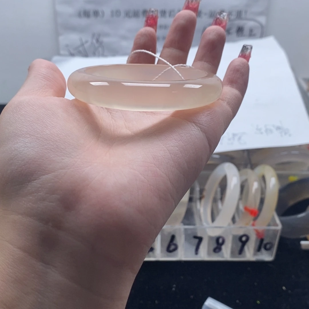 名***玛瑙/玉髓未镶嵌手镯