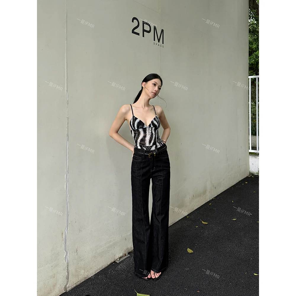 IFMR夏季薄款黑灰色辣妹风高腰显瘦直筒微喇裤子2025新款牛仔裤女