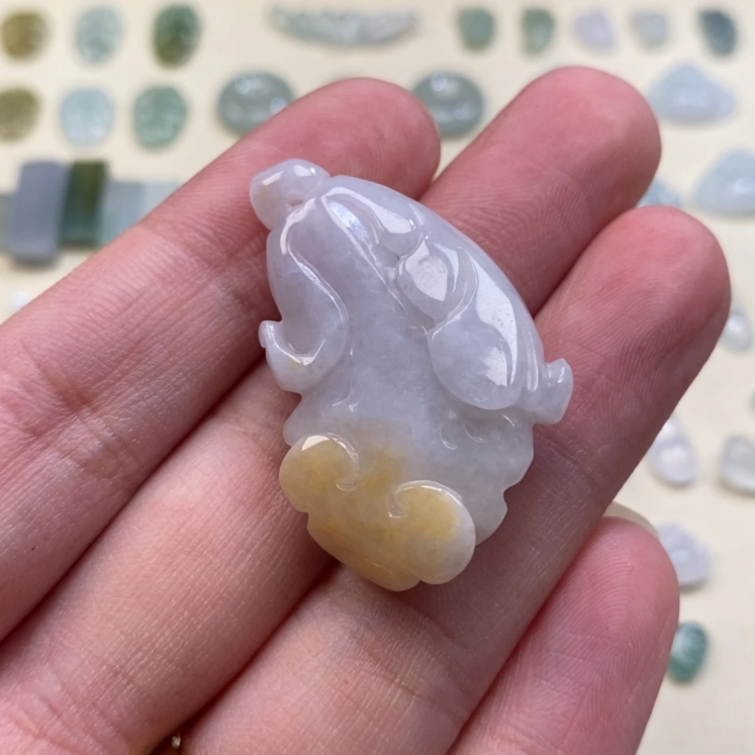 翡翠未镶嵌颈饰白菜