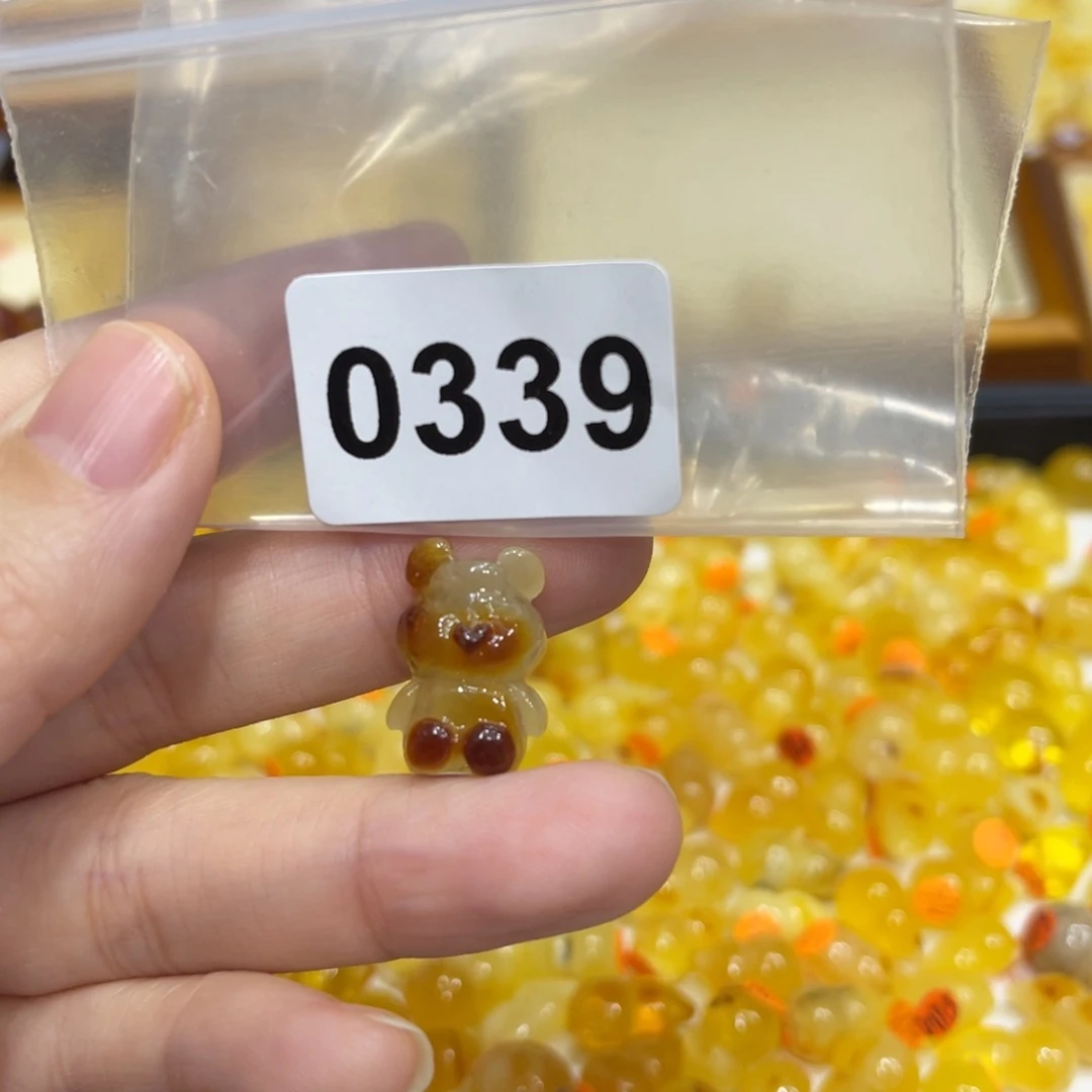 琥珀珠宝奇石未镶嵌