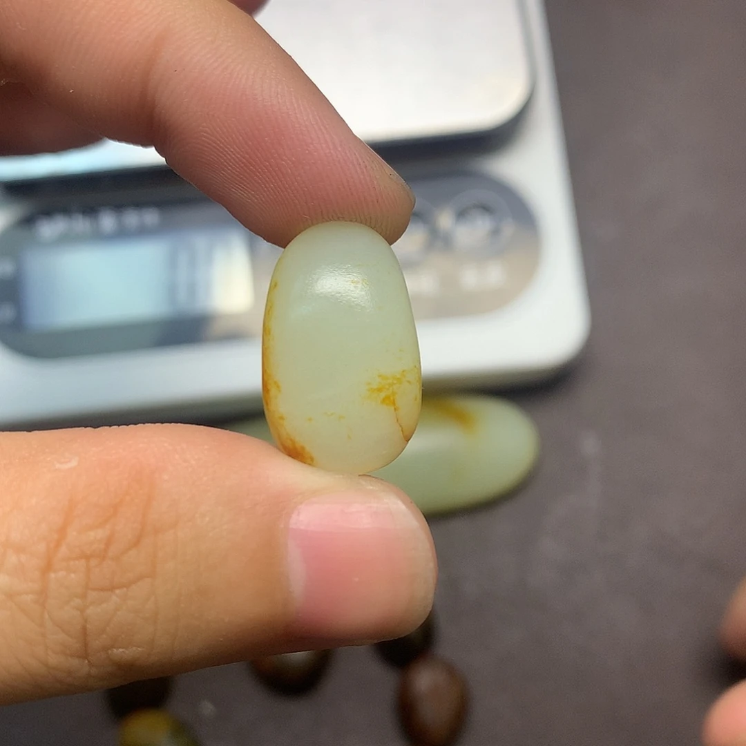 和田玉（糖玉）未镶嵌挂件