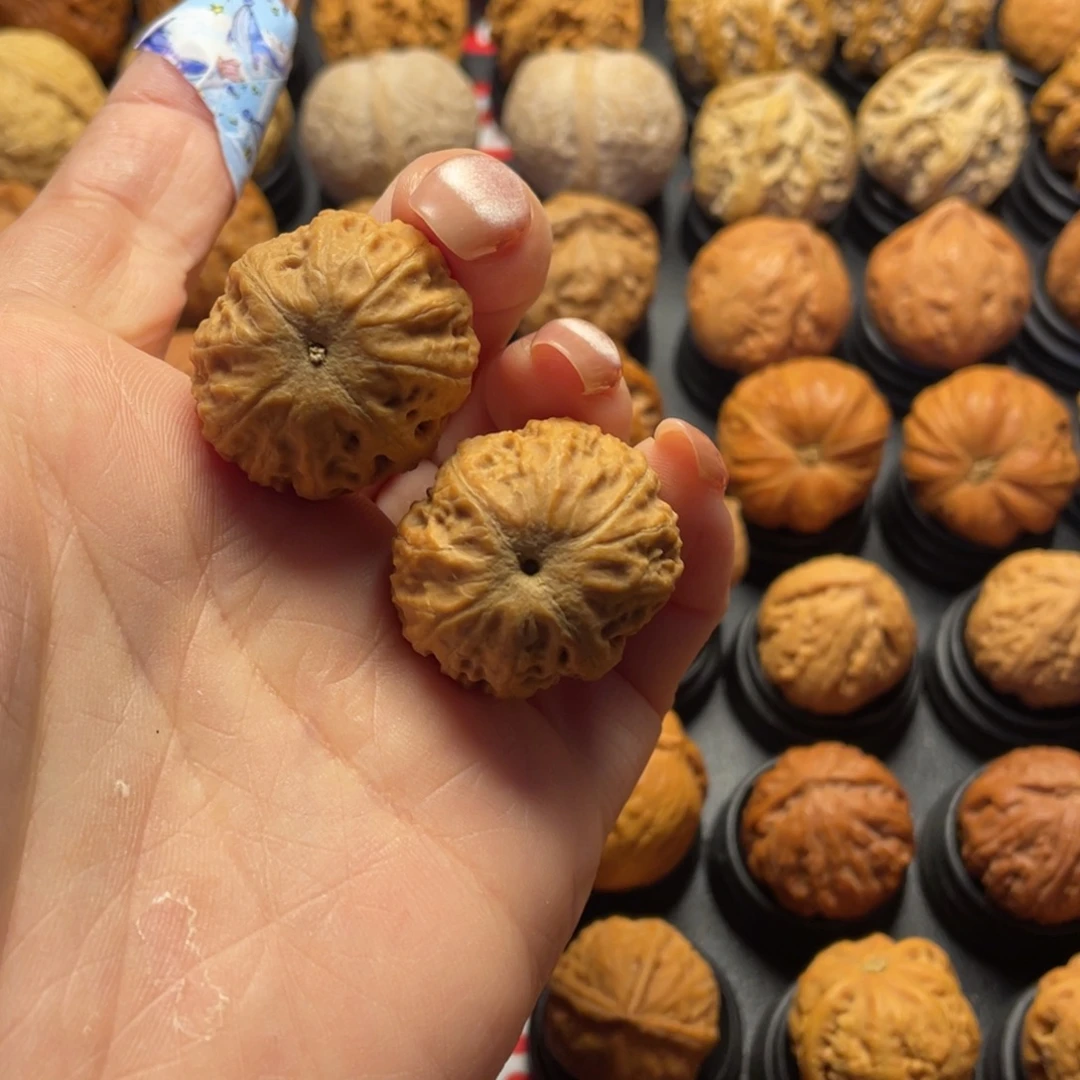 末***末文玩核桃吊坠核桃
