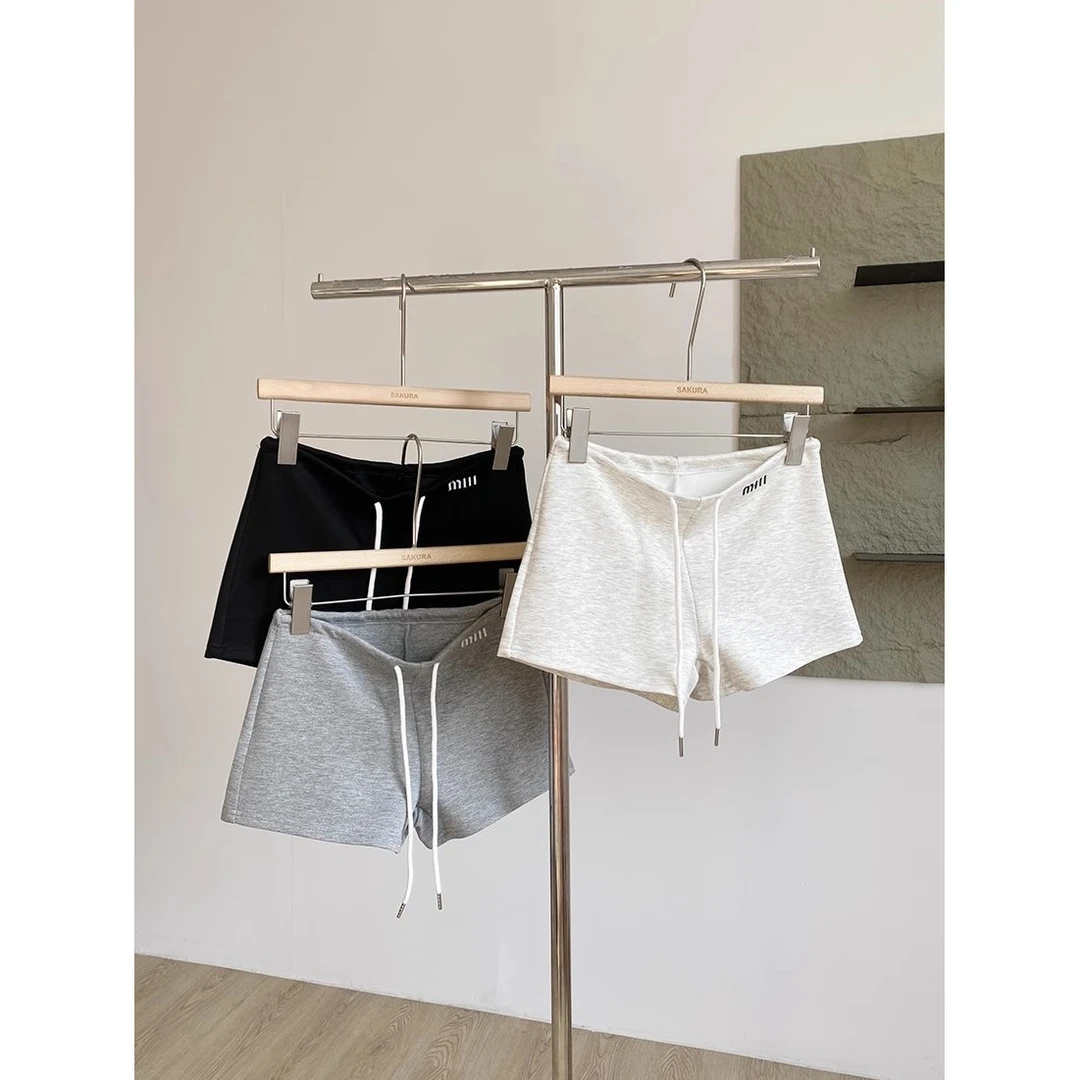 运动短裤女夏季2025年新款韩版休闲显瘦百搭小个子纯色高腰阔腿裤